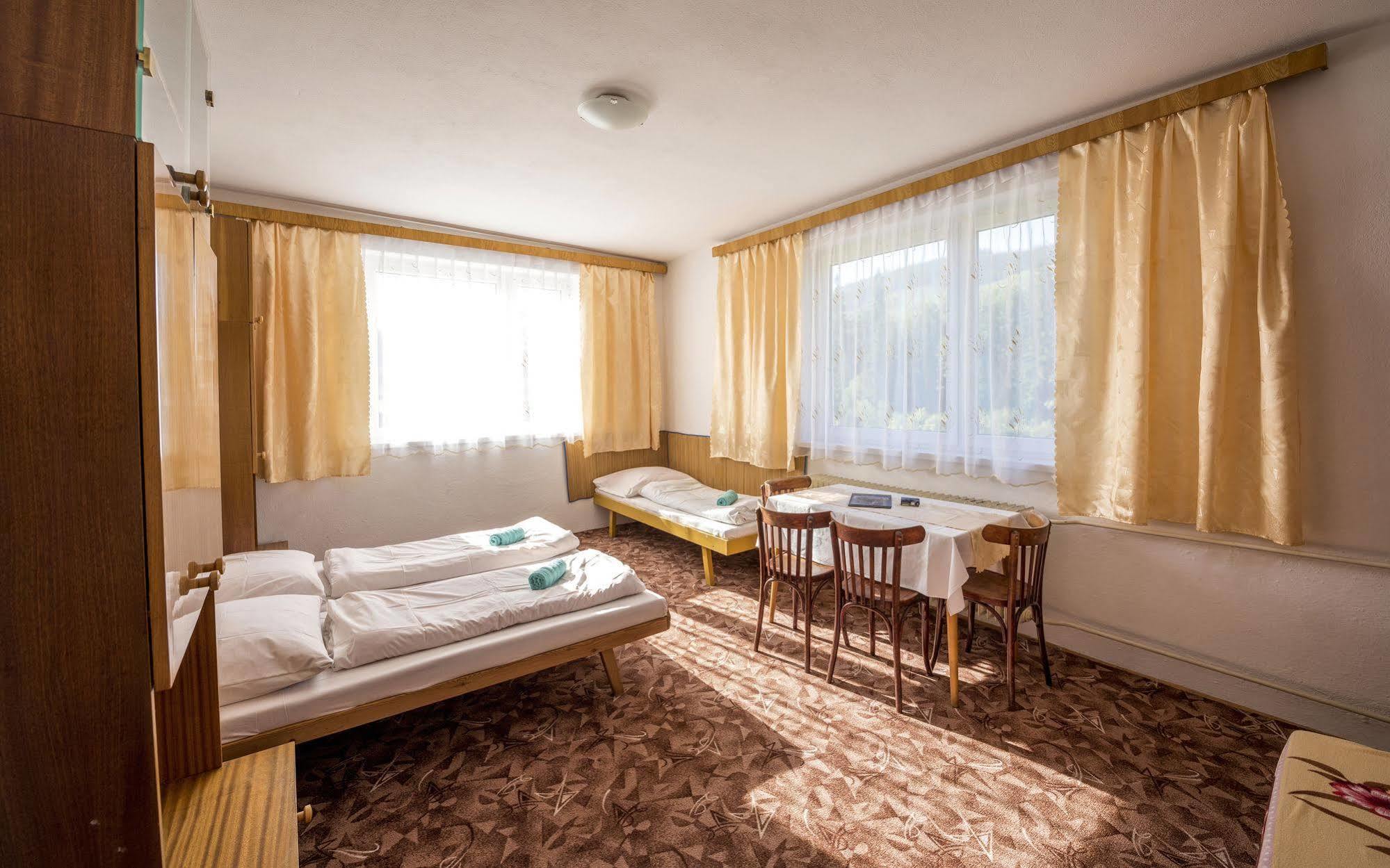 Guesthouse Cyprian Ждьяр Экстерьер фото
