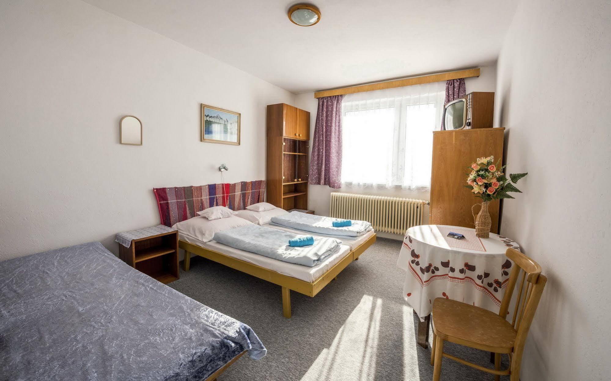 Guesthouse Cyprian Ждьяр Экстерьер фото
